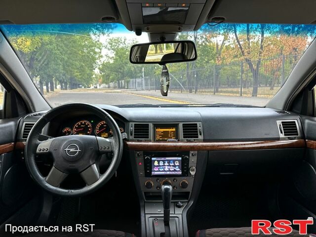 Опель Вектра 2003 в Николаеве на Automoto.ua Серый Опель Вектра, объемом двигателя 3.2 л и пробегом 299 тыс. км за 4400 $, фото 2 на Automoto.ua