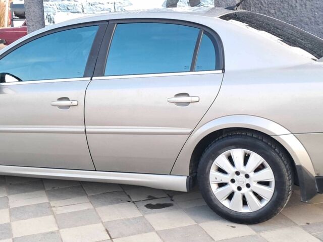 Серый Опель Вектра, объемом двигателя 2.2 л и пробегом 355 тыс. км за 5300 $, фото 3 на Automoto.ua