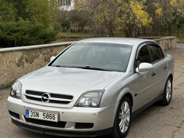 Опель Вектра 2003 в Славянске на Automoto.ua Серый Опель Вектра, объемом двигателя 2.2 л и пробегом 280 тыс. км за 2350 $, фото 1 на Automoto.ua