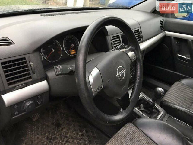 Сірий Опель Вектра, об'ємом двигуна 2.17 л та пробігом 267 тис. км за 4500 $, фото 7 на Automoto.ua