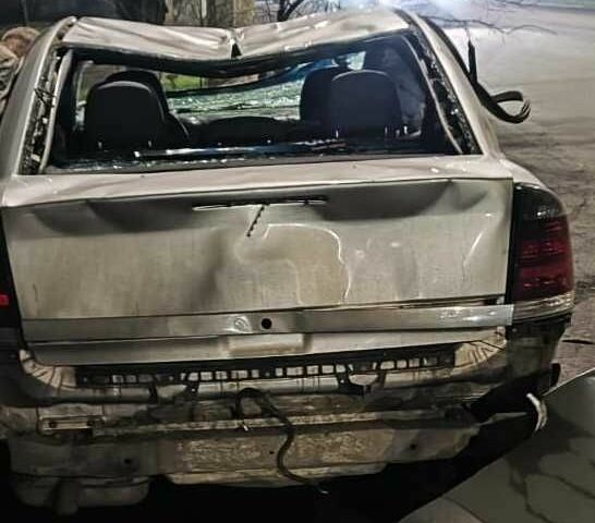 Серый Опель Вектра, объемом двигателя 2.2 л и пробегом 300 тыс. км за 947 $, фото 3 на Automoto.ua