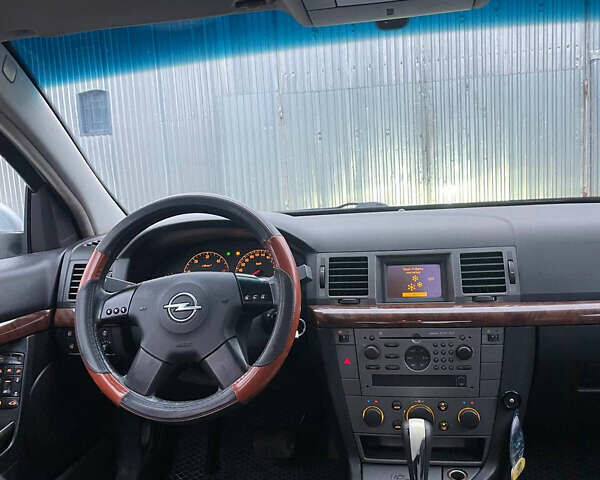 Серый Опель Вектра, объемом двигателя 2.2 л и пробегом 296 тыс. км за 4250 $, фото 10 на Automoto.ua