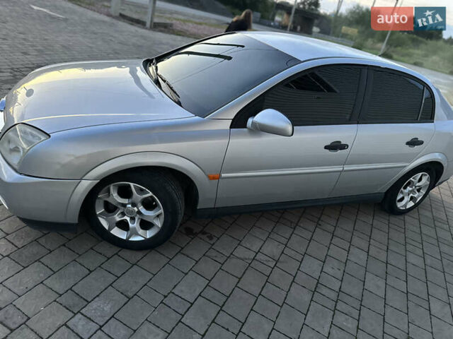 Сірий Опель Вектра, об'ємом двигуна 1.6 л та пробігом 270 тис. км за 4200 $, фото 6 на Automoto.ua