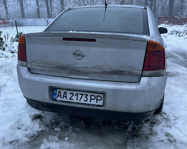 Серый Опель Вектра, объемом двигателя 1.8 л и пробегом 280 тыс. км за 3500 $, фото 1 на Automoto.ua