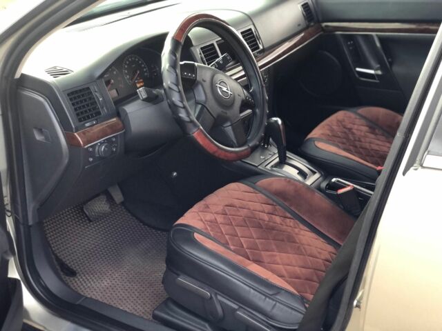 Сірий Опель Вектра, об'ємом двигуна 2.2 л та пробігом 280 тис. км за 3699 $, фото 10 на Automoto.ua