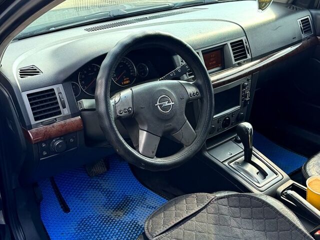 Сірий Опель Вектра, об'ємом двигуна 2.2 л та пробігом 300 тис. км за 3650 $, фото 5 на Automoto.ua