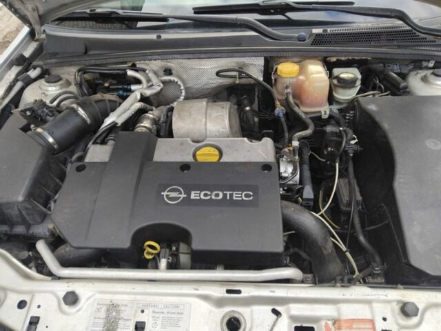 Серый Опель Вектра, объемом двигателя 2.2 л и пробегом 380 тыс. км за 4600 $, фото 6 на Automoto.ua