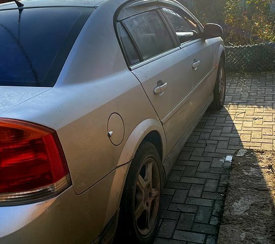 Сірий Опель Вектра, об'ємом двигуна 2.2 л та пробігом 297 тис. км за 3700 $, фото 4 на Automoto.ua