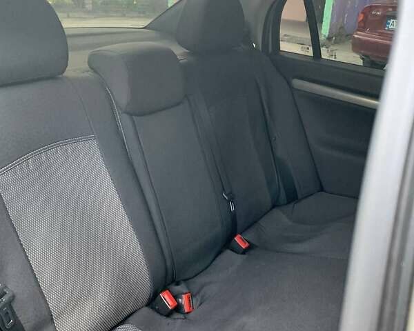 Серый Опель Вектра, объемом двигателя 1.6 л и пробегом 310 тыс. км за 3800 $, фото 24 на Automoto.ua