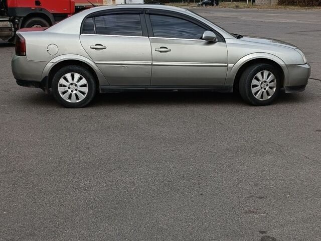 Серый Опель Вектра, объемом двигателя 2.2 л и пробегом 246 тыс. км за 3800 $, фото 2 на Automoto.ua