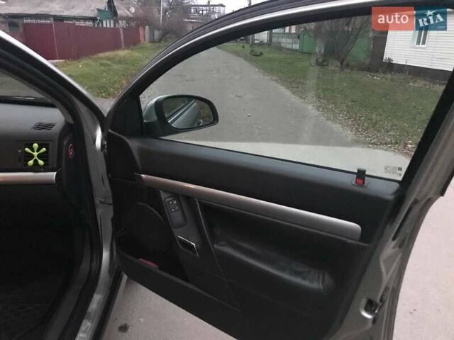 Серый Опель Вектра, объемом двигателя 2.2 л и пробегом 295 тыс. км за 4700 $, фото 13 на Automoto.ua