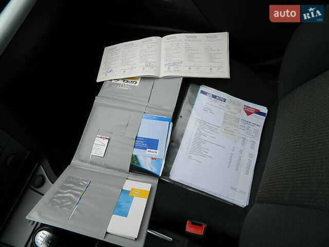 Сірий Опель Вектра, об'ємом двигуна 1.8 л та пробігом 164 тис. км за 4800 $, фото 1 на Automoto.ua