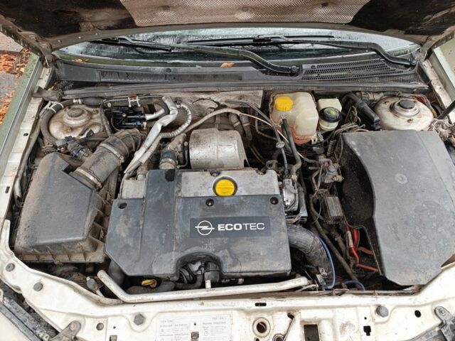 Серый Опель Вектра, объемом двигателя 2 л и пробегом 400 тыс. км за 2565 $, фото 2 на Automoto.ua