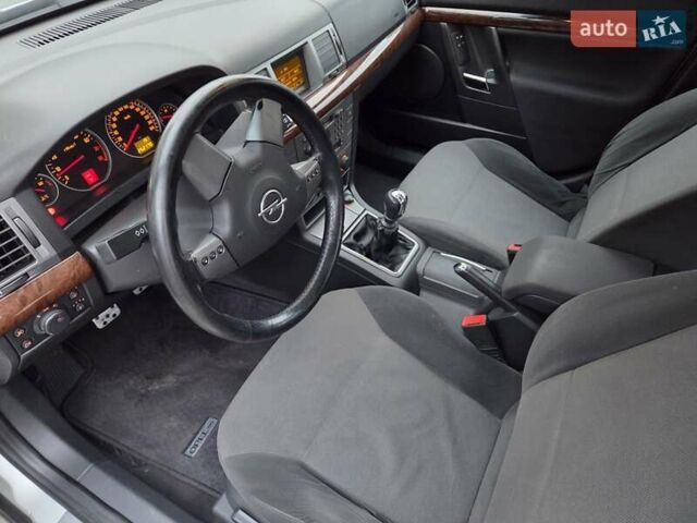 Серый Опель Вектра, объемом двигателя 2.2 л и пробегом 252 тыс. км за 4500 $, фото 44 на Automoto.ua