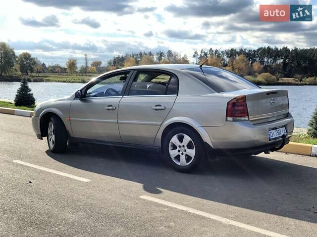 Серый Опель Вектра, объемом двигателя 2.2 л и пробегом 280 тыс. км за 3899 $, фото 1 на Automoto.ua