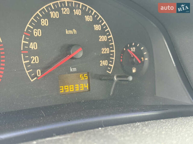 Серый Опель Вектра, объемом двигателя 2.2 л и пробегом 398 тыс. км за 3520 $, фото 9 на Automoto.ua