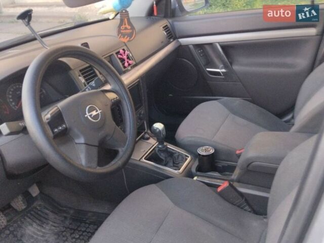 Серый Опель Вектра, объемом двигателя 1.6 л и пробегом 340 тыс. км за 3300 $, фото 6 на Automoto.ua