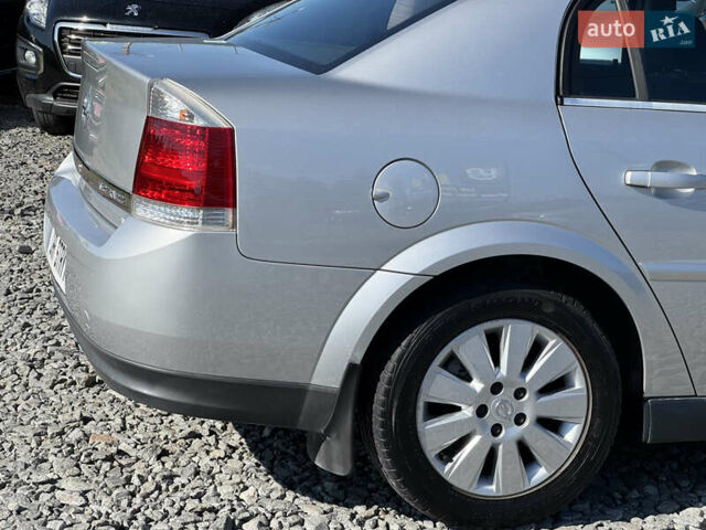 Опель Вектра 2003 в Стрые на Automoto.ua Серый Опель Вектра, объемом двигателя 2.2 л и пробегом 251 тыс. км за 4300 $, фото 27 на Automoto.ua