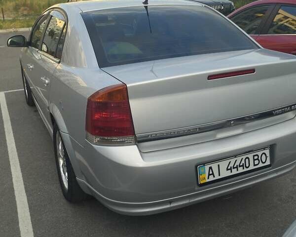 Серый Опель Вектра, объемом двигателя 2.2 л и пробегом 189 тыс. км за 3999 $, фото 2 на Automoto.ua