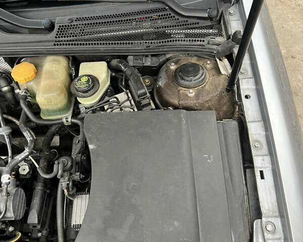 Серый Опель Вектра, объемом двигателя 2.17 л и пробегом 355 тыс. км за 3200 $, фото 18 на Automoto.ua