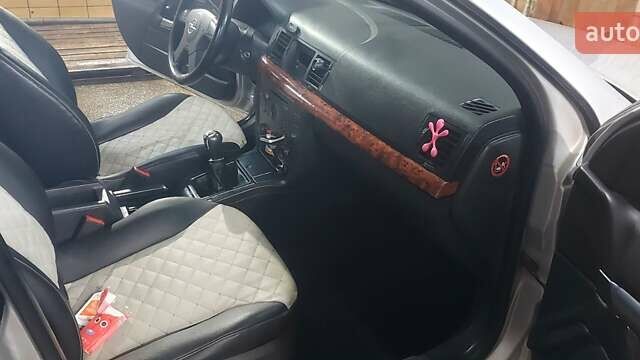 Серый Опель Вектра, объемом двигателя 2.02 л и пробегом 300 тыс. км за 3500 $, фото 5 на Automoto.ua