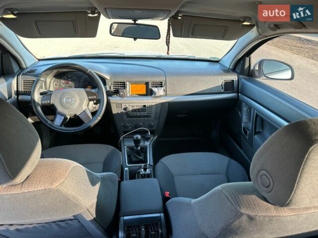 Сірий Опель Вектра, об'ємом двигуна 2.17 л та пробігом 336 тис. км за 4300 $, фото 15 на Automoto.ua