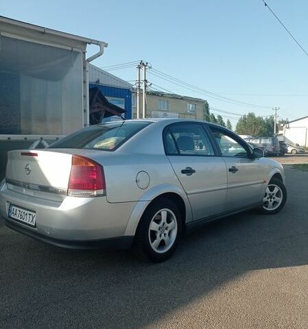 Сірий Опель Вектра, об'ємом двигуна 2.17 л та пробігом 350 тис. км за 2999 $, фото 4 на Automoto.ua