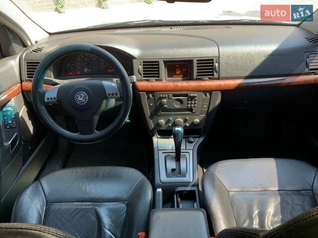 Серый Опель Вектра, объемом двигателя 2.2 л и пробегом 254 тыс. км за 3850 $, фото 9 на Automoto.ua