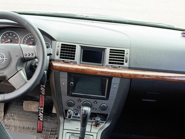 Серый Опель Вектра, объемом двигателя 2.2 л и пробегом 246 тыс. км за 3800 $, фото 9 на Automoto.ua