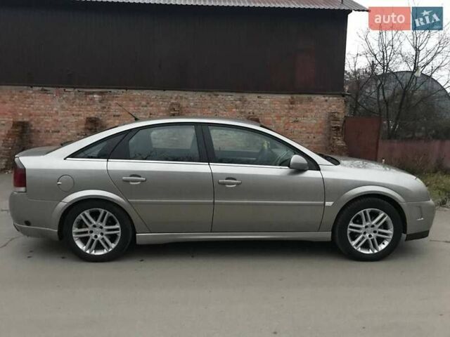 Серый Опель Вектра, объемом двигателя 2.2 л и пробегом 295 тыс. км за 4700 $, фото 3 на Automoto.ua