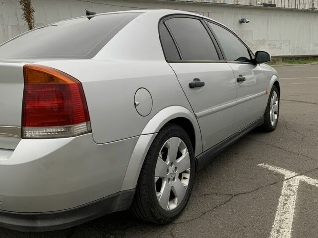 Серый Опель Вектра, объемом двигателя 2.2 л и пробегом 330 тыс. км за 4500 $, фото 4 на Automoto.ua