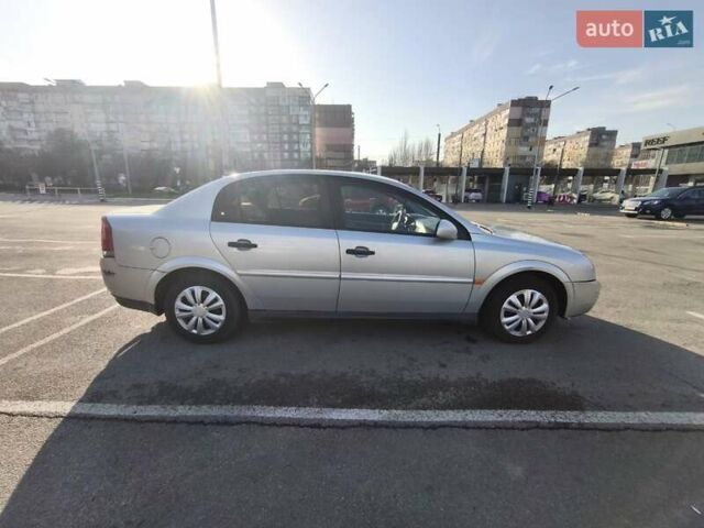 Серый Опель Вектра, объемом двигателя 2 л и пробегом 406 тыс. км за 3200 $, фото 11 на Automoto.ua