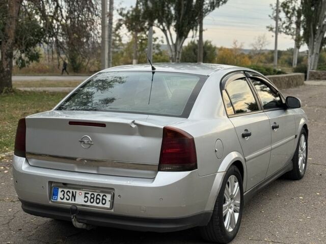 Опель Вектра 2003 в Славянске на Automoto.ua Серый Опель Вектра, объемом двигателя 2.2 л и пробегом 280 тыс. км за 2350 $, фото 3 на Automoto.ua