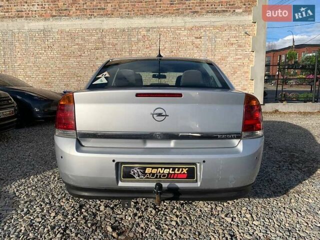 Сірий Опель Вектра, об'ємом двигуна 2.17 л та пробігом 260 тис. км за 3999 $, фото 4 на Automoto.ua