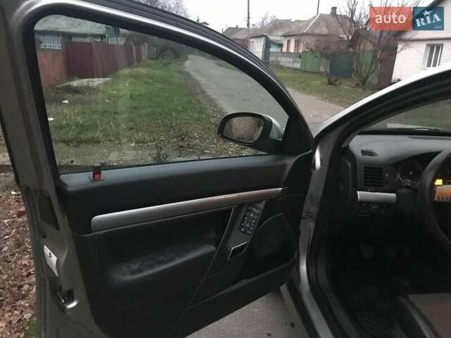 Серый Опель Вектра, объемом двигателя 2.2 л и пробегом 295 тыс. км за 4700 $, фото 6 на Automoto.ua