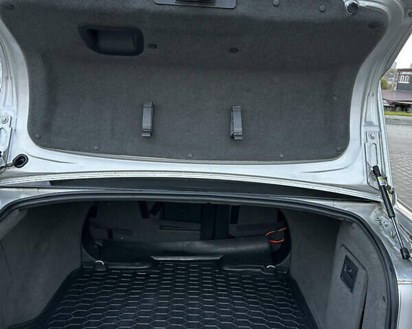 Сірий Опель Вектра, об'ємом двигуна 1.8 л та пробігом 164 тис. км за 4800 $, фото 24 на Automoto.ua