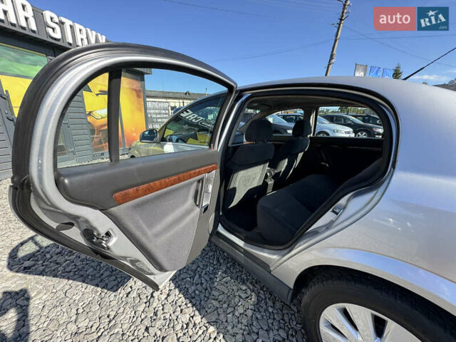 Опель Вектра 2003 в Стрые на Automoto.ua Серый Опель Вектра, объемом двигателя 2.2 л и пробегом 251 тыс. км за 4300 $, фото 44 на Automoto.ua