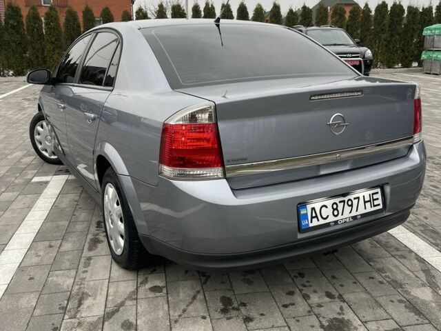 Серый Опель Вектра, объемом двигателя 1.8 л и пробегом 288 тыс. км за 4000 $, фото 8 на Automoto.ua