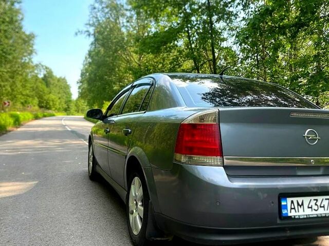 Серый Опель Вектра, объемом двигателя 2.2 л и пробегом 230 тыс. км за 4000 $, фото 6 на Automoto.ua