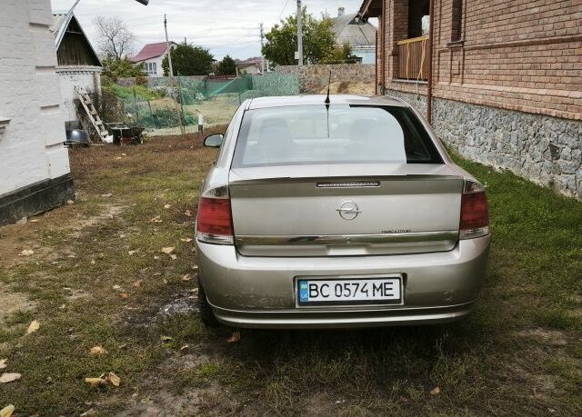 Опель Вектра 2004 у Умани на Automoto.ua Сірий Опель Вектра, об'ємом двигуна 2.2 л та пробігом 270 тис. км за 3600 $, фото 12 на Automoto.ua