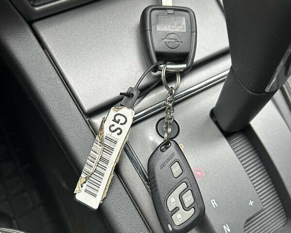 Сірий Опель Вектра, об'ємом двигуна 3.2 л та пробігом 116 тис. км за 5950 $, фото 14 на Automoto.ua