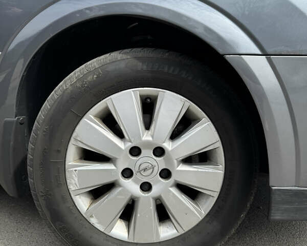 Серый Опель Вектра, объемом двигателя 2.2 л и пробегом 520 тыс. км за 3700 $, фото 25 на Automoto.ua