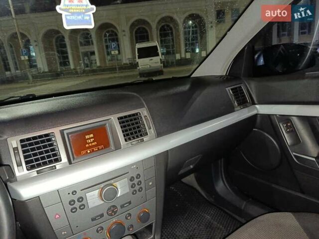 Сірий Опель Вектра, об'ємом двигуна 2.2 л та пробігом 174 тис. км за 5200 $, фото 9 на Automoto.ua