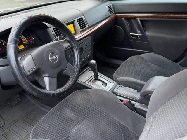 Серый Опель Вектра, объемом двигателя 0 л и пробегом 419 тыс. км за 3199 $, фото 6 на Automoto.ua