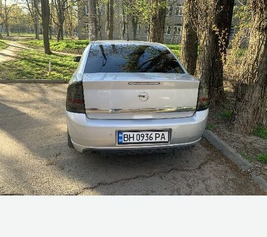 Сірий Опель Вектра, об'ємом двигуна 1.9 л та пробігом 300 тис. км за 3700 $, фото 3 на Automoto.ua