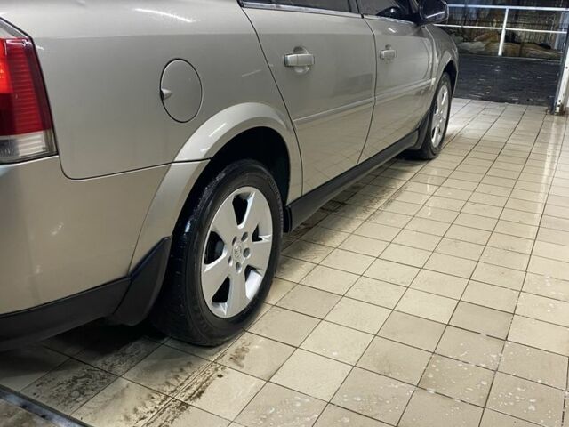 Серый Опель Вектра, объемом двигателя 1.8 л и пробегом 450 тыс. км за 3900 $, фото 5 на Automoto.ua