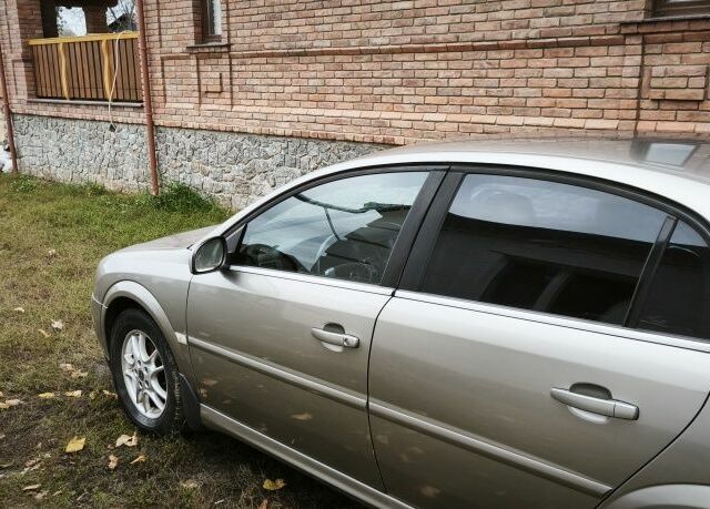 Опель Вектра 2004 у Умани на Automoto.ua Сірий Опель Вектра, об'ємом двигуна 2.2 л та пробігом 270 тис. км за 3600 $, фото 11 на Automoto.ua