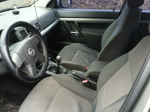 Сірий Опель Вектра, об'ємом двигуна 1.8 л та пробігом 281 тис. км за 3400 $, фото 5 на Automoto.ua