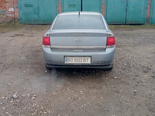 Сірий Опель Вектра, об'ємом двигуна 2.2 л та пробігом 204 тис. км за 4500 $, фото 1 на Automoto.ua