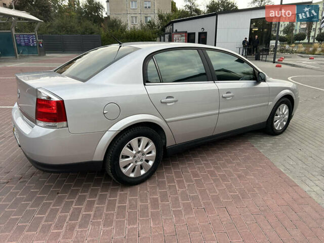 Сірий Опель Вектра, об'ємом двигуна 3.2 л та пробігом 116 тис. км за 5950 $, фото 6 на Automoto.ua
